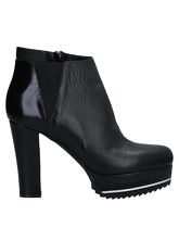 KAROLINA HENKE Ankle boots