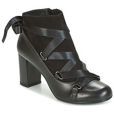 Paco Gil  ADORE  women's Low Ankle Boots in Black