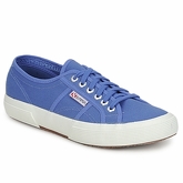 Superga  2750 COTU CLASSIC  women's Shoes (Trainers) in Blue